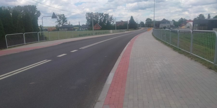 2025 06 25 km 246+400 ul. Wiejska strona prawa