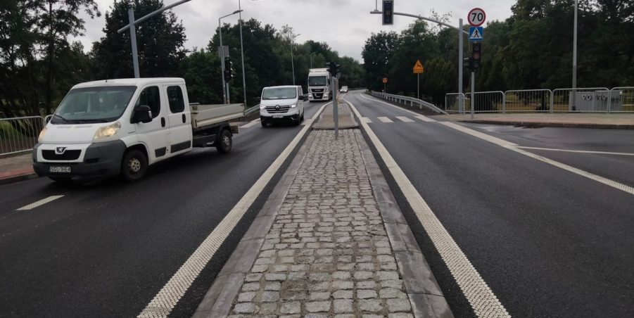 2025 07 10 km 244+150 skrzyżowanie z ul. Powstańców Śląskich strona lewa