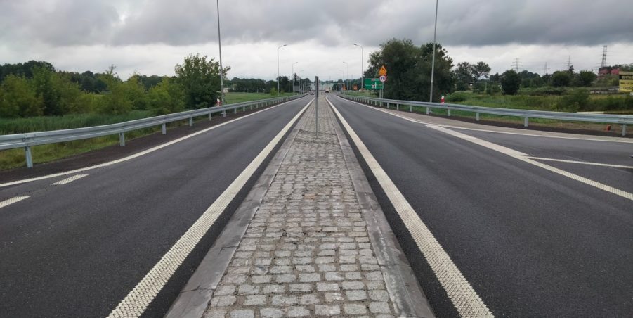 2025 07 10 km 244+150 skrzyżowanie z ul. Powstańców Śląskich strona prawa
