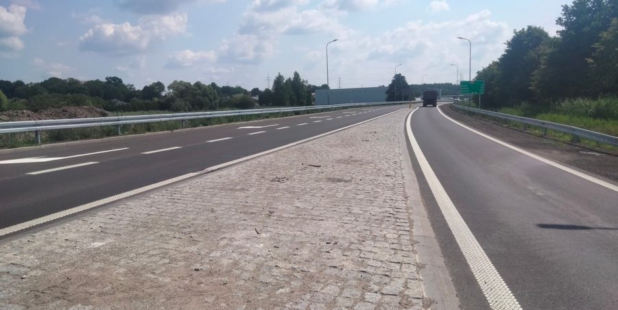 2025 07 15 km 244+600 skrzyżowanie z ul. Gliwicką strona prawa