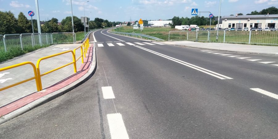 2025 07 15 km 245+600 droga wzdłuż rzeki Drama strona lewa