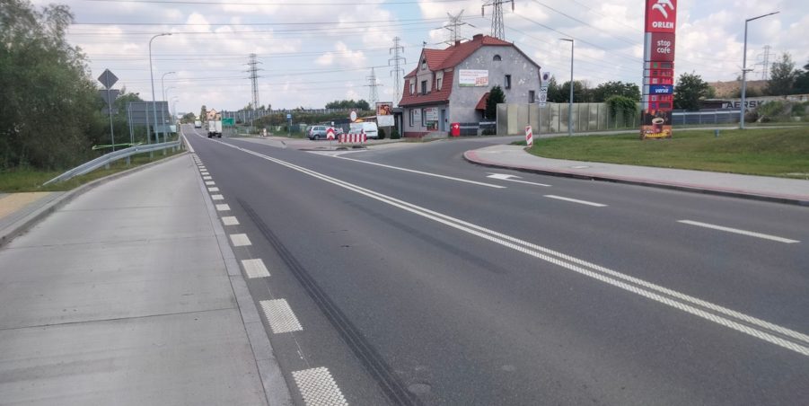 2025 07 15 km 255+900 rondo Wieszowa strona lewa