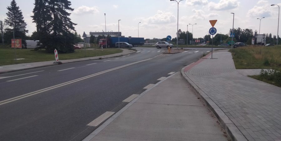 2025 07 15 km 255+900 rondo Wieszowa strona prawa