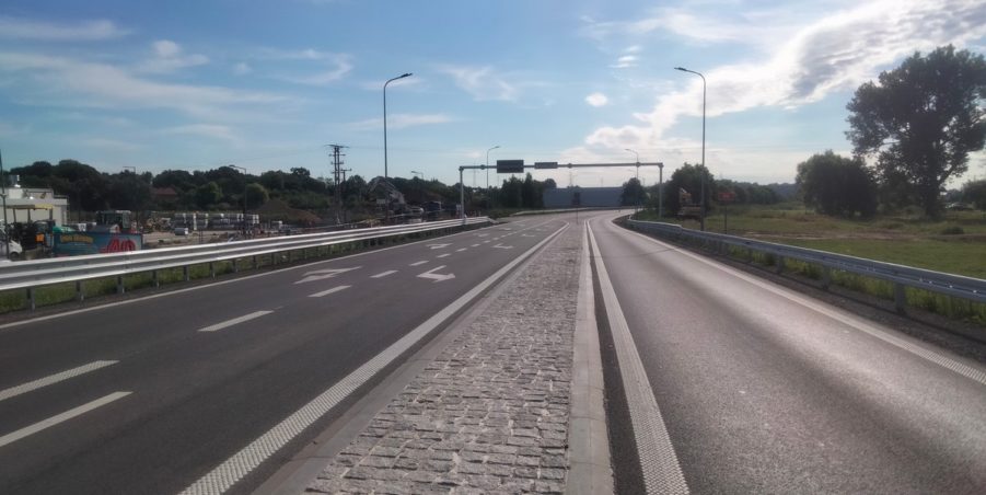 2025 07 24 km 244+600 skrzyżowanie z ul. Gliwicką strona prawa