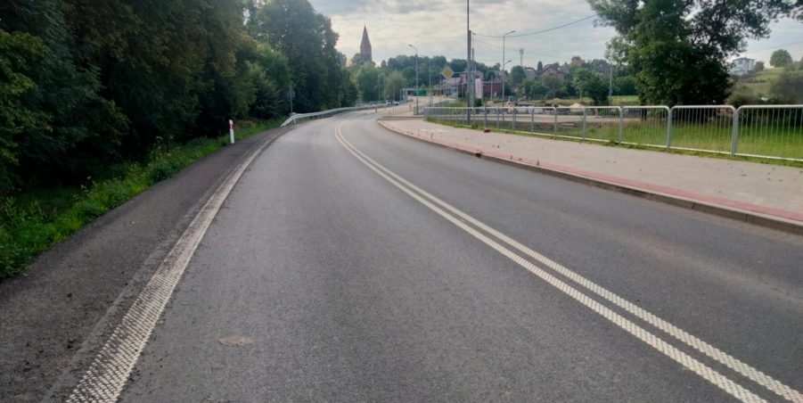 2025 07 24 km 252+950 ul. Robotnicza strona prawa