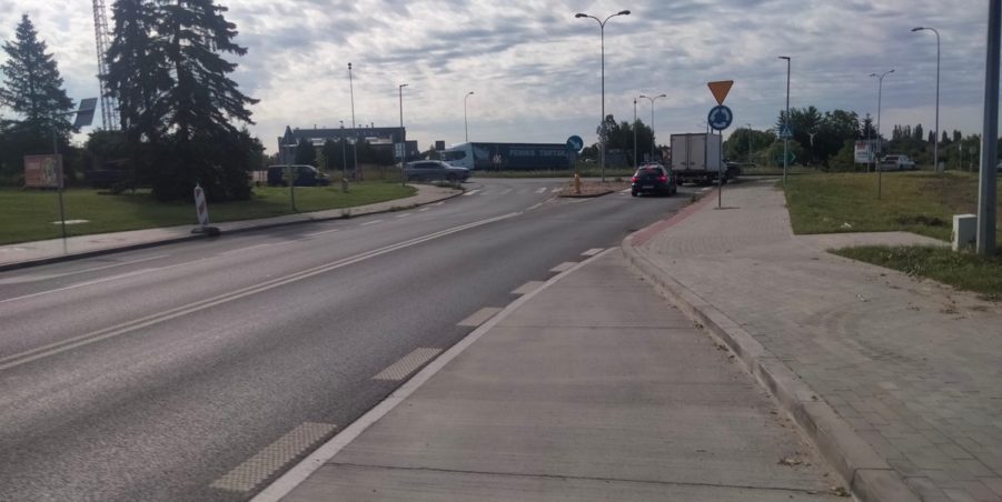 2025 07 24 km 255+900 rondo Wieszowa strona prawa