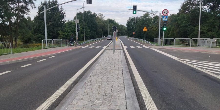 2025 07 31 km 244+150 skrzyżowanie z ul. Powstańców Śląskich strona lewa